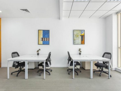 Przestrzeń do pracy dla 3-4 osób w Regus Grojecka