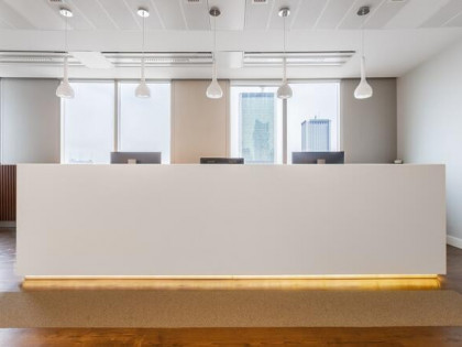 Zarezerwuj profesjonalny adres w Regus Skylight