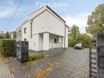 Budynek z 7 mieszkaniami na wynajem Staromieście