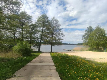Wyjątkowa działka blisko jeziora – 1200 m² | Perklice