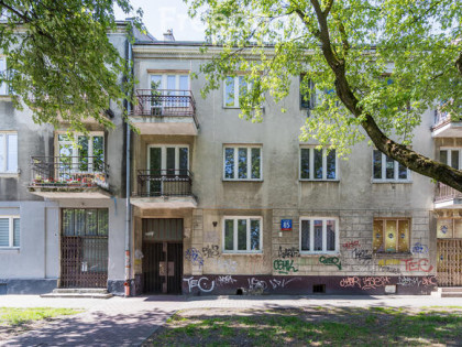 Kawalerka w kamienicy na Szaserów 85