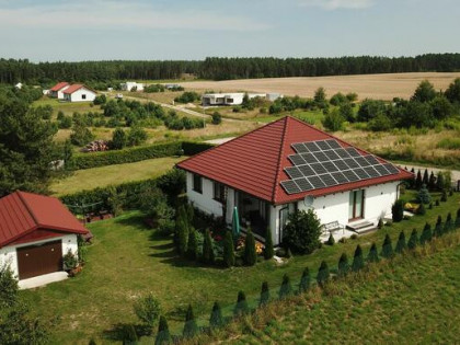 Dom nad jeziorem w malowniczej okolicy - Kaszuby