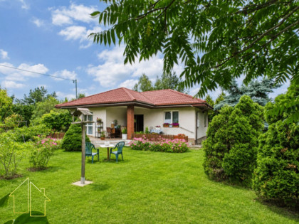 Dom 71,57 m², działka 1957 m², 2 wjazdy – Łąki k. Radzymina