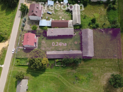 Dom z działką 2400 m² i budynkami – Wyględówek