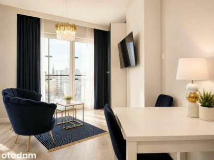 Studio Premium | Bliska Wola Tower | Widok