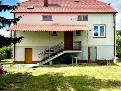 Dom w zabudowie siedliskowej Włosty - Olszanka