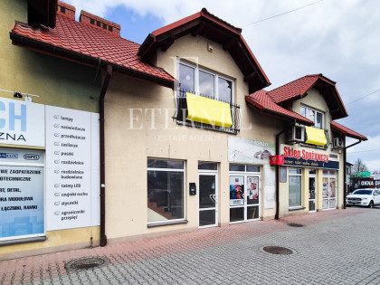 Dwupoziomowy lokal komercyjny 100m2 z parkingiem