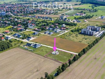 Działka 3461 m² z rozpoczętą budową