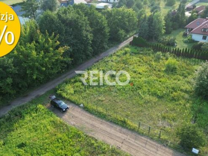Stanisławów Pierwszy, blisko W-wy, ogrodzona