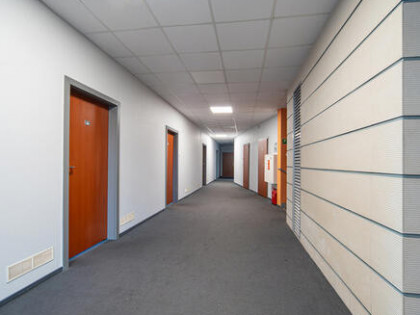 Lokal od 11-416 m2  z parkingiem i windą Piaseczno