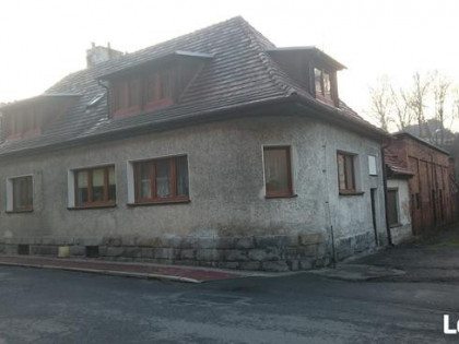 Dom z lokalem na działalność firmy