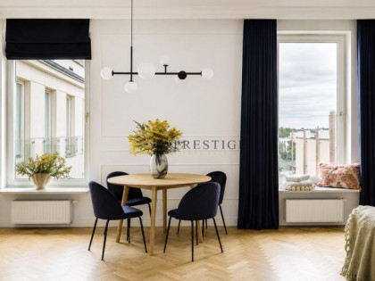 Apartament w Pięknej Kamienicy