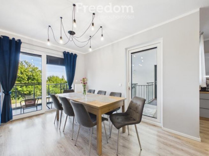 Dom szeregowy 5 pokoi, z garażem i ogrodem
