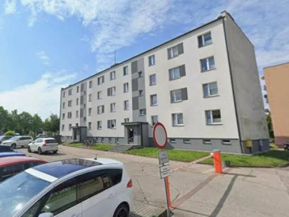 Wynajmę mieszkanie w bloku. Niskie opłaty.