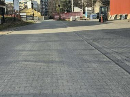 Chrzanów, budynek handlowo-usług. bud wielorodz.