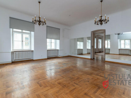 Piętro w kamienicy | 800 m2