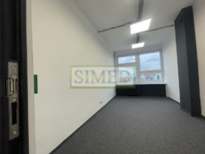 Kameralny biurowiec po remoncie,parking,dostep24h