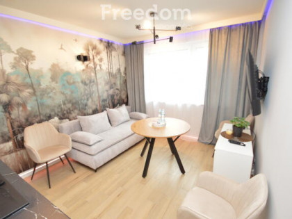 Nowy apartament z balkonem.