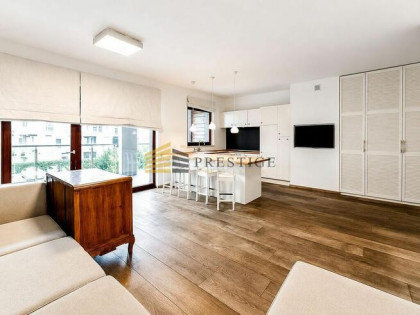 "**Elegant 3-Bedroom Apartment near Mokotów Park*