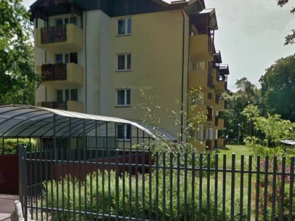 Wynajmę dwupokojowe mieszkanie z garażem podziemnym spokojna