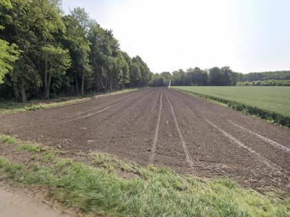 Działka przy lesie – Tyniec Mały, ul. Parkowa