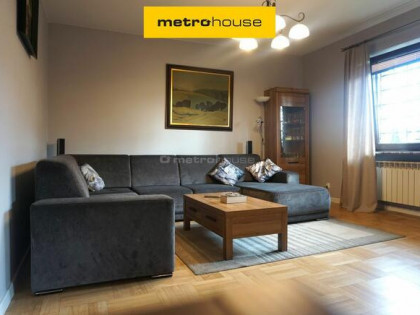 JABŁONNA  DOM 181 m² +MAGAZYN 335 m² + BIURO 52m2