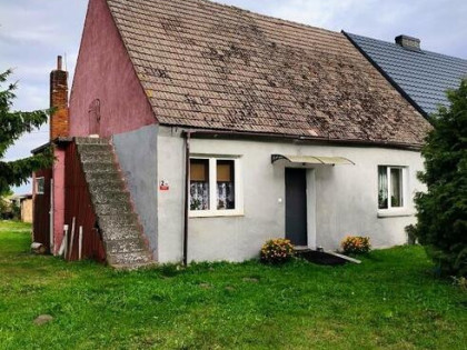 Dom Sadlno gm. Trzebiatów