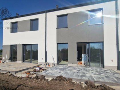 DOM szereg środkowy 102,50m2 z działką 148m2m2, Iwiny Siechnice