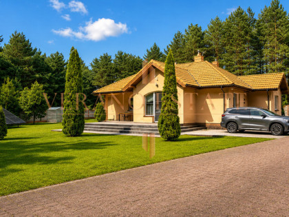 Klimatyczny dom otoczony naturą