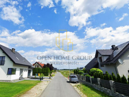 Żórawina, działka budowlana 1531 m2, media