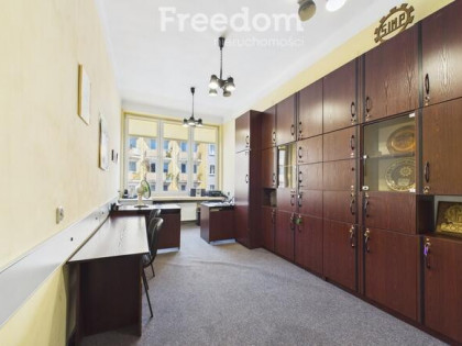 Lokal 18 m² w centrum, do własnej aranżacji