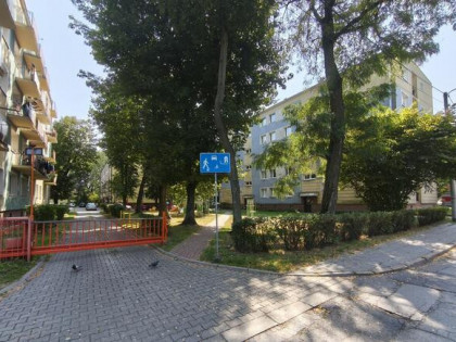 Dwupokojowe przy Partyzantów z zamykanym parkingiem