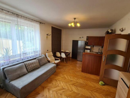 BEZ CZYNSZU! Przestronne 3-pokojowe mieszkanie w domku jedno