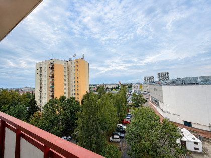Przestronne, balkon, świetna lokalizacja