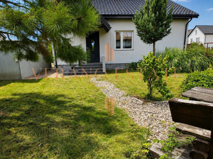 Dom z ogrodem, kominkiem i garażem – Rogozino