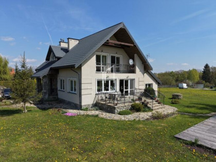 DOM JEDNORODZINNY– JASŁO, SOBNIÓW - 239 M²