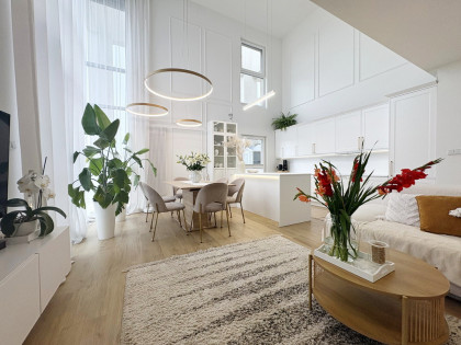 Imponujący apartament z antresolą + 3 tarasy