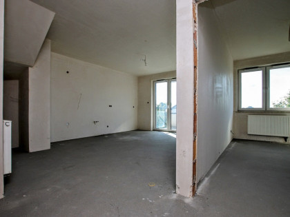 dwupoziomowy apartament w stanie deweloperskim