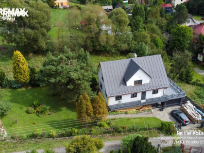 Dom w górach w dobrej lokalizacji Sopotnia Mała