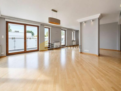 Apartament z 4 sypialniami na Mokotowie