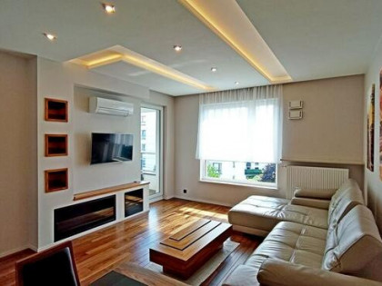 2 pokoje z balkonem, AC, garażem-Jeziorańskiego 46