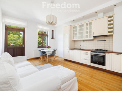 3 pokoje | dwustronne | balkon