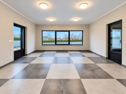 Nowoczesny lokal usługowy 50 m2 Myśliwska