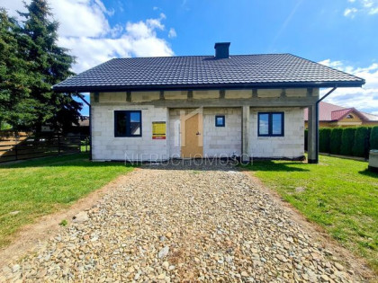 DOM W BUDOWIE (OKNA WSTAWIONE), WÓJTOWA, LIPINKI