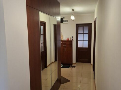 Sprzedam mieszkanie 53m2 + m. garażowe, piwnicę w Siedlcach