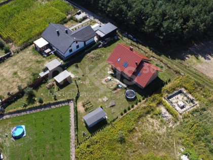 Dom wolnostojący, 6 pokoi, garaż, 14 ar, las