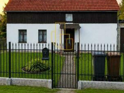 Wolnostojący dom Maciejowa z garażem