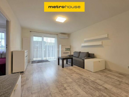 REZERWACJA 47m² z ogródkiem 16m², komórką, garażem