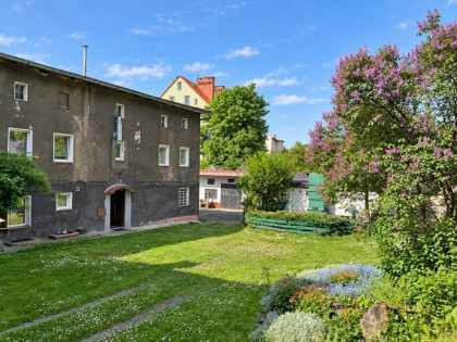 Dom inwestycyjny 250 m², 9 pokoi, działka 2579 m²