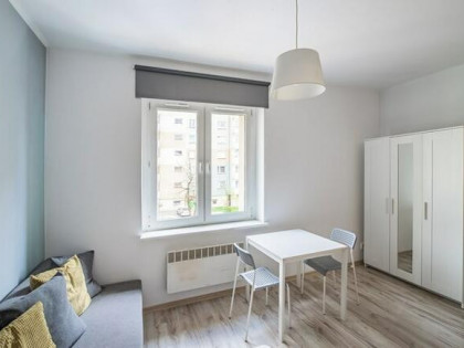Jasne studio, komórka - Ks. Piotra Ściegiennego 55